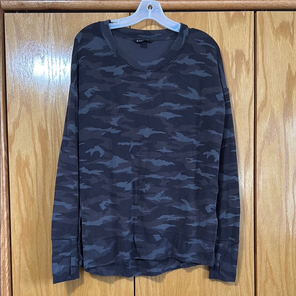 Athleta Black and Gray Sweatshirt with Camouflage Design